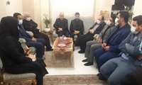 دیدار مسوولان شهرستان رشت  و دانشگاه علوم پزشکی گیلان  با خانواده شهید مدافع سلامت